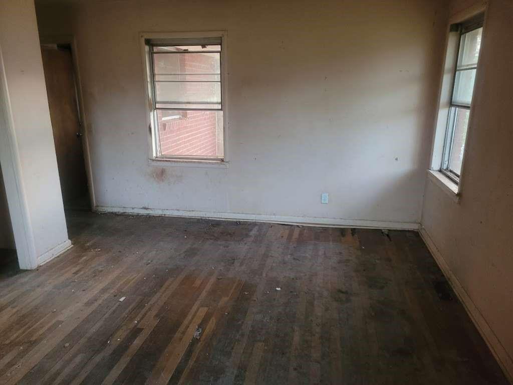 806 E 1st St, Hughes Springs, Texas image 8