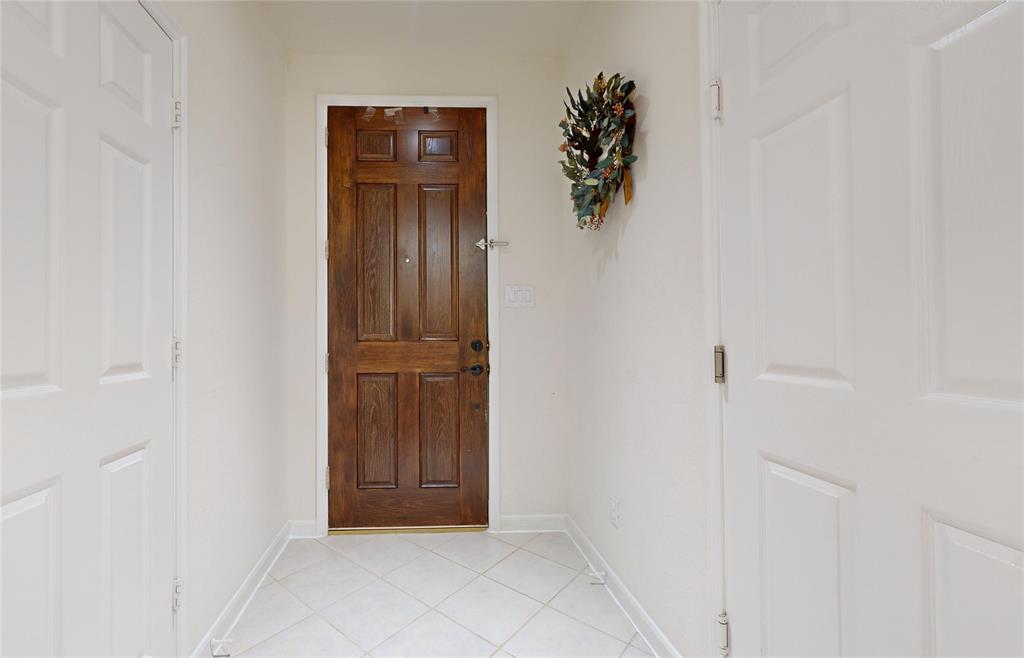 2702 Skyview Moon Drive, Houston, Texas image 4