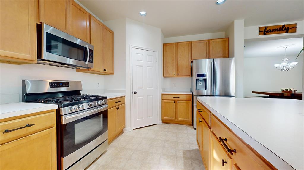 2702 Skyview Moon Drive, Houston, Texas image 19