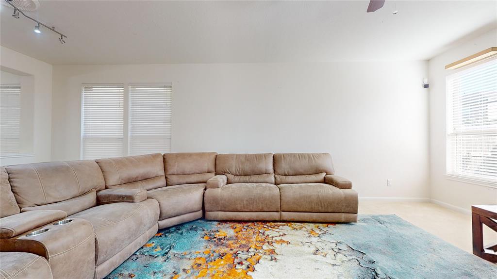 2702 Skyview Moon Drive, Houston, Texas image 13