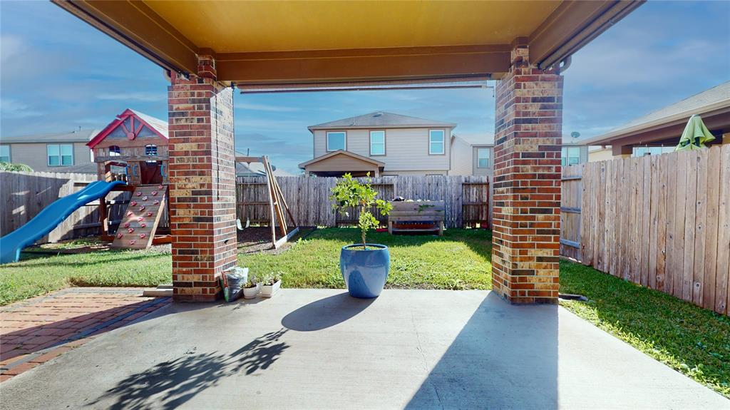 2702 Skyview Moon Drive, Houston, Texas image 44