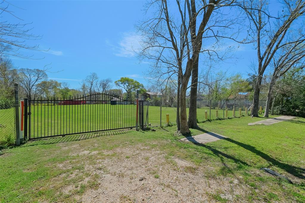 E Anderson Road, Houston, Texas image 5