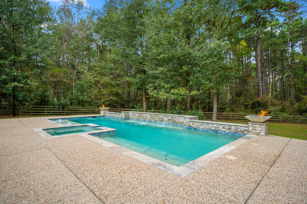 9643 Longmire Creek Way