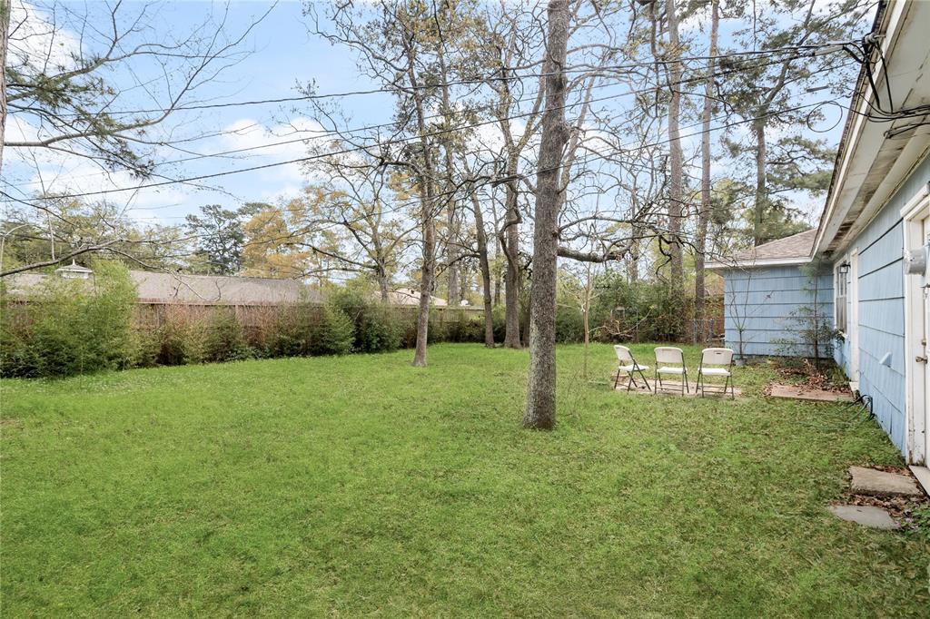 1504 N San Jacinto Street, Conroe, Texas image 23