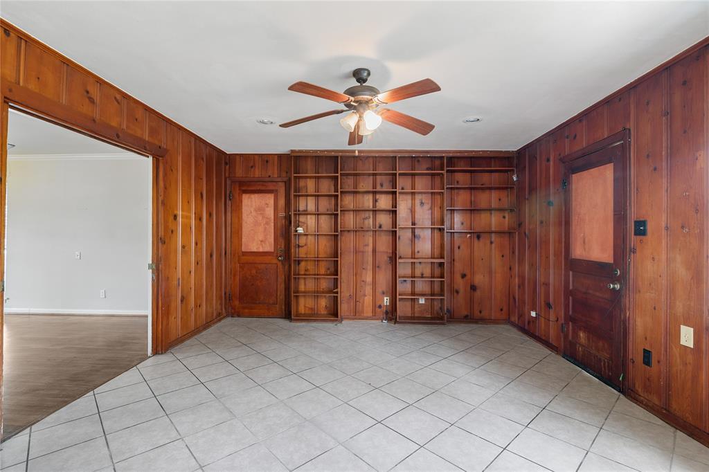 1504 N San Jacinto Street, Conroe, Texas image 9