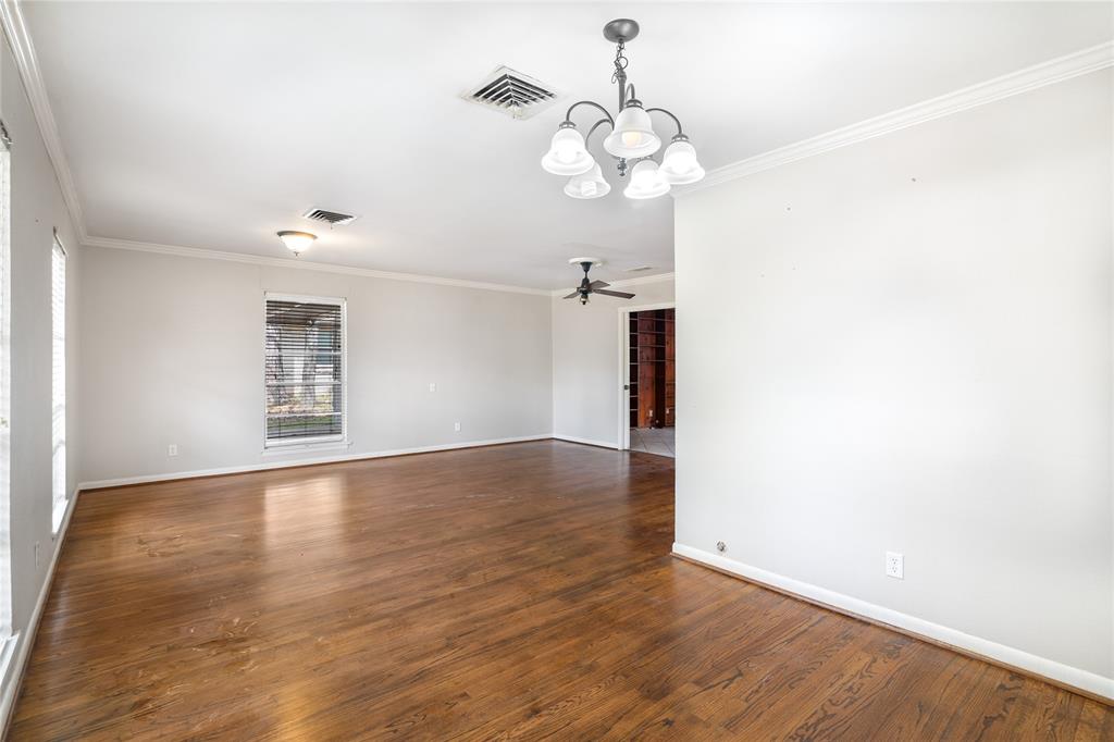 1504 N San Jacinto Street, Conroe, Texas image 5
