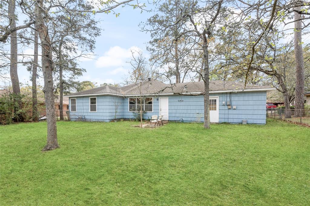 1504 N San Jacinto Street, Conroe, Texas image 24