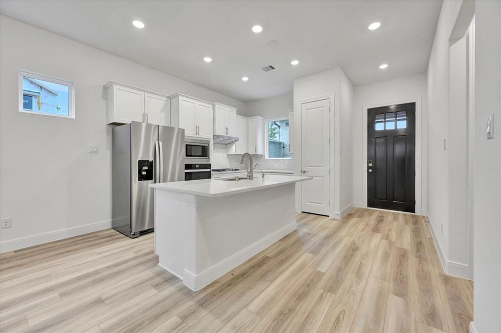10016 Cloud Mist Drive, Houston, Texas image 3