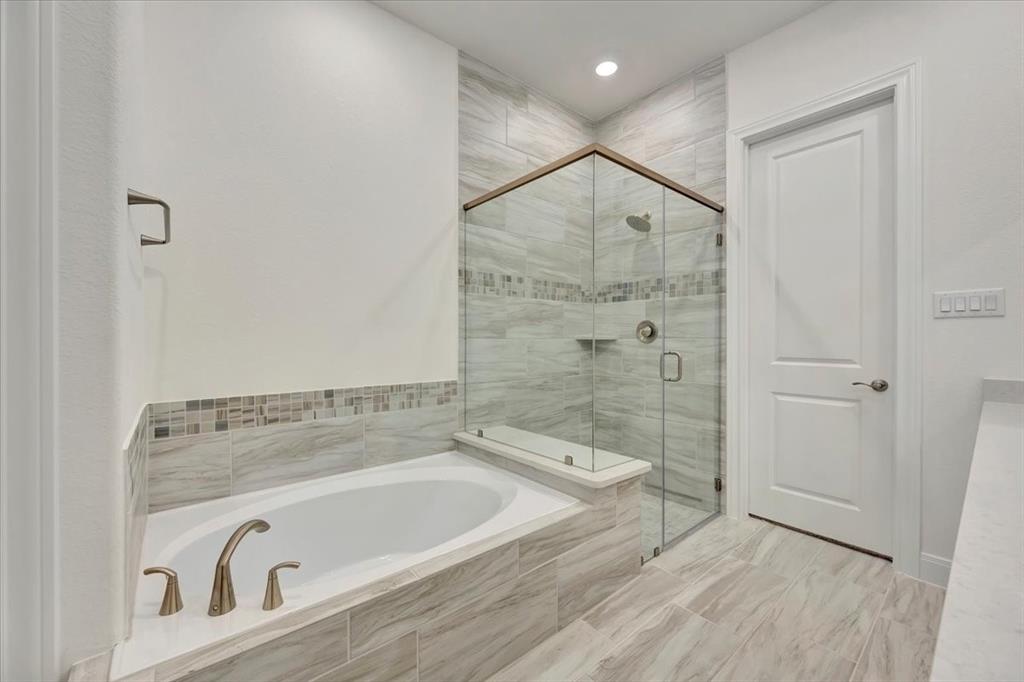 10016 Cloud Mist Drive, Houston, Texas image 16
