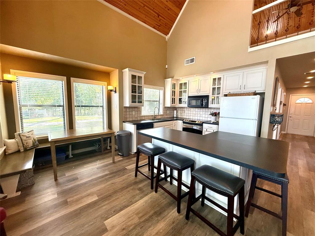 211 County Road 3119, Jacksonville, Texas image 12