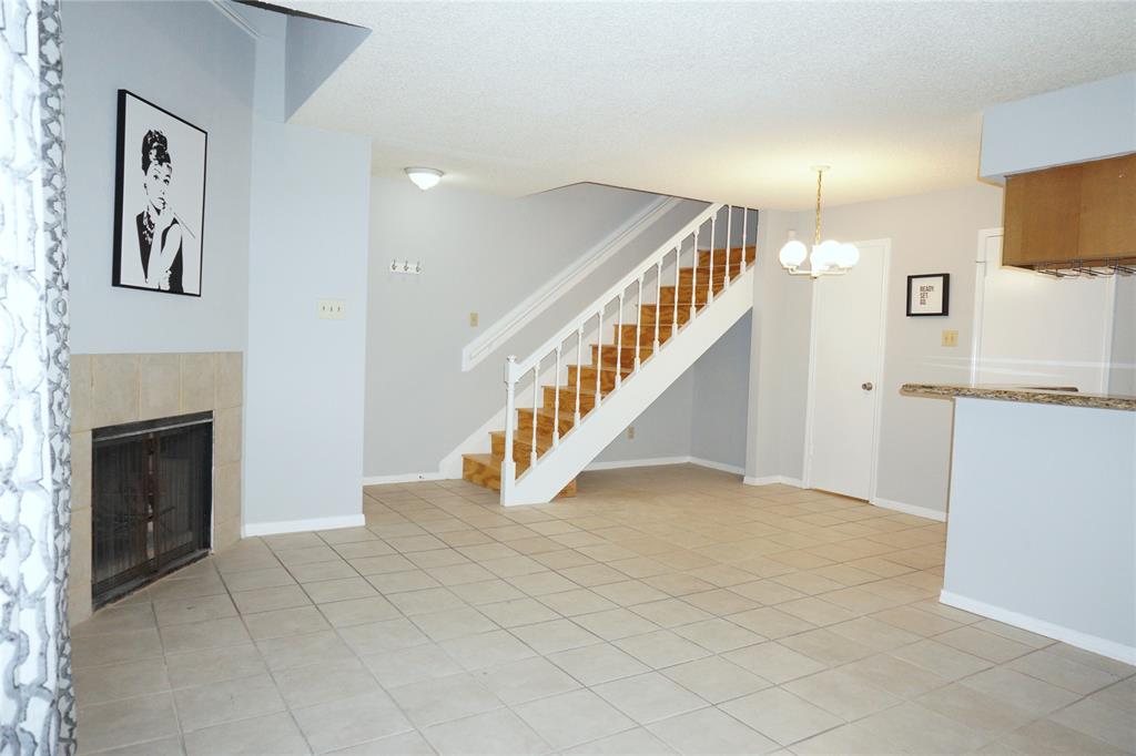 3600 Jeanetta Street 201