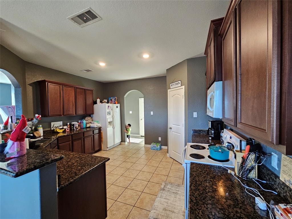 5538 Rainbow Road, Baytown, Texas image 3