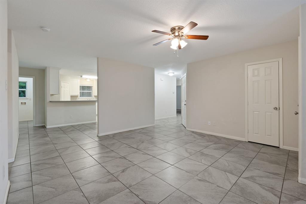 12502 Hackberry Drive, Willis, Texas image 9