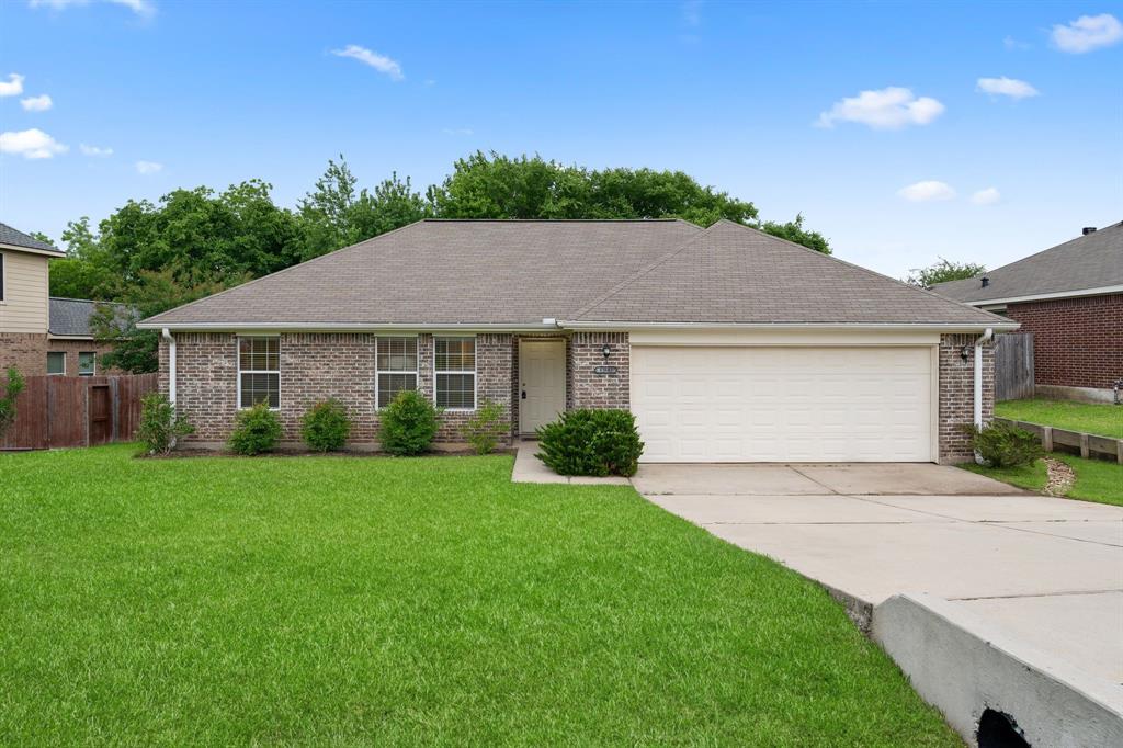 12502 Hackberry Drive, Willis, Texas image 2