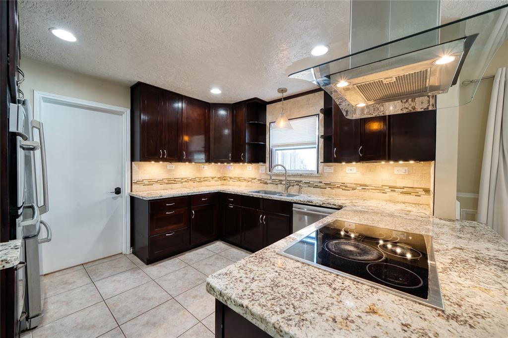 3802 Millbridge Drive, Houston, Texas image 21