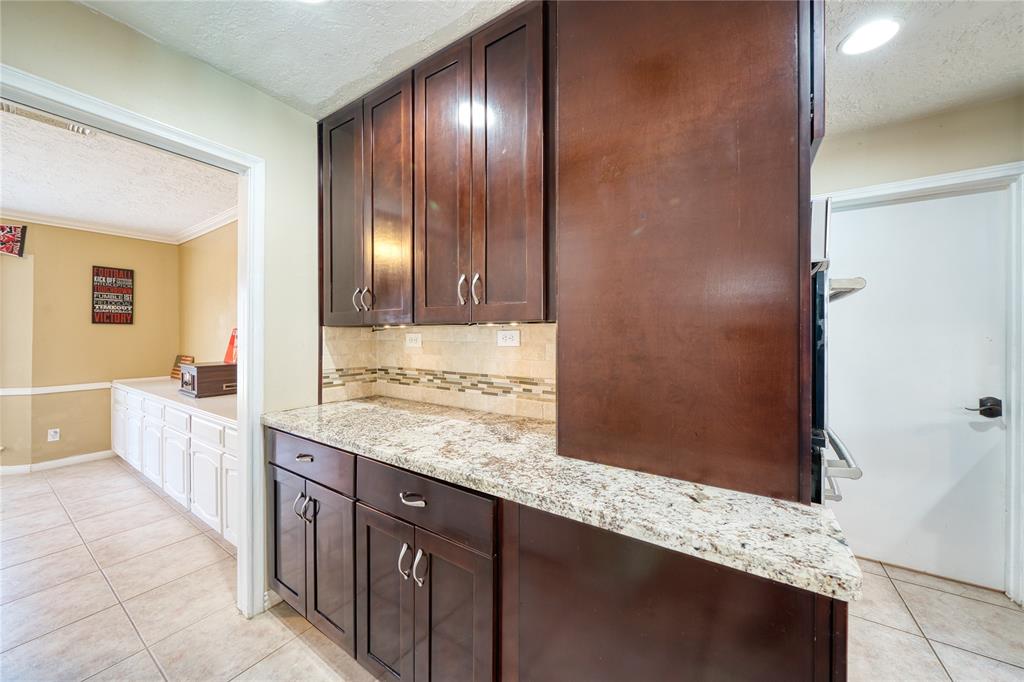 3802 Millbridge Drive, Houston, Texas image 22