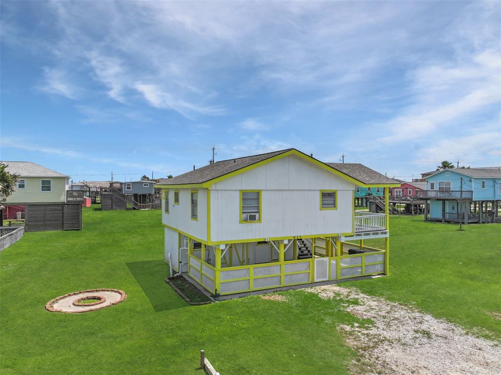 611 Fort Velasco Drive, Surfside Beach, Texas image 2