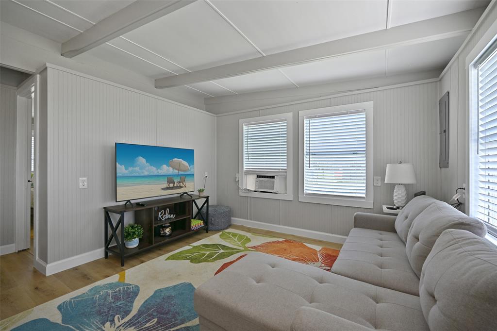 611 Fort Velasco Drive, Surfside Beach, Texas image 13