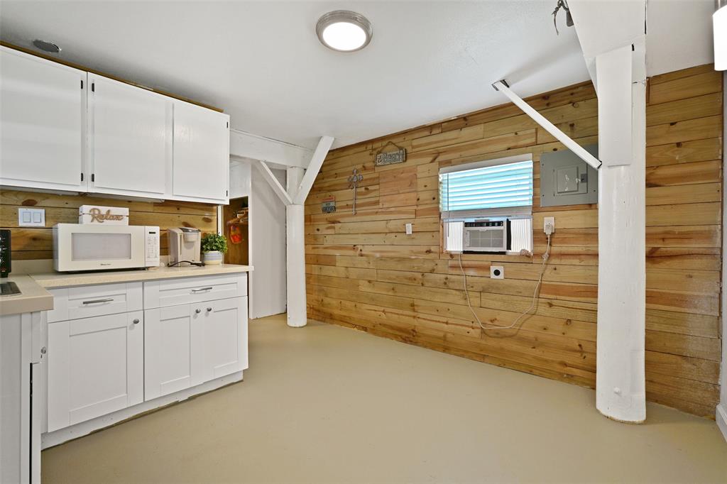611 Fort Velasco Drive, Surfside Beach, Texas image 23
