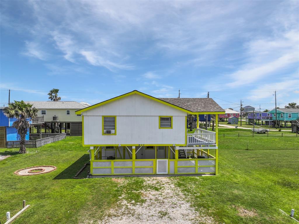 611 Fort Velasco Drive, Surfside Beach, Texas image 1