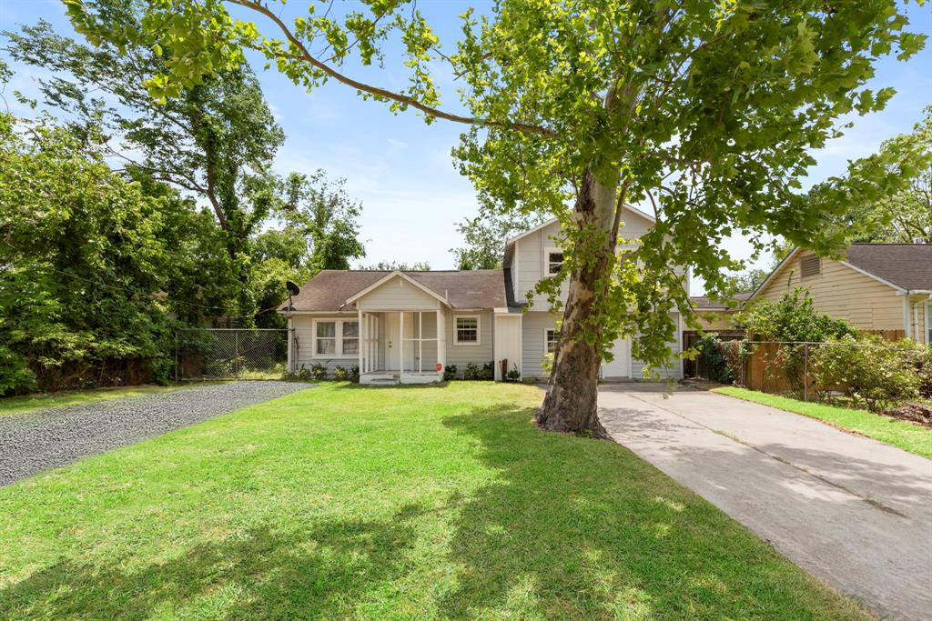 1016 Apache Street, Houston, Texas image 2