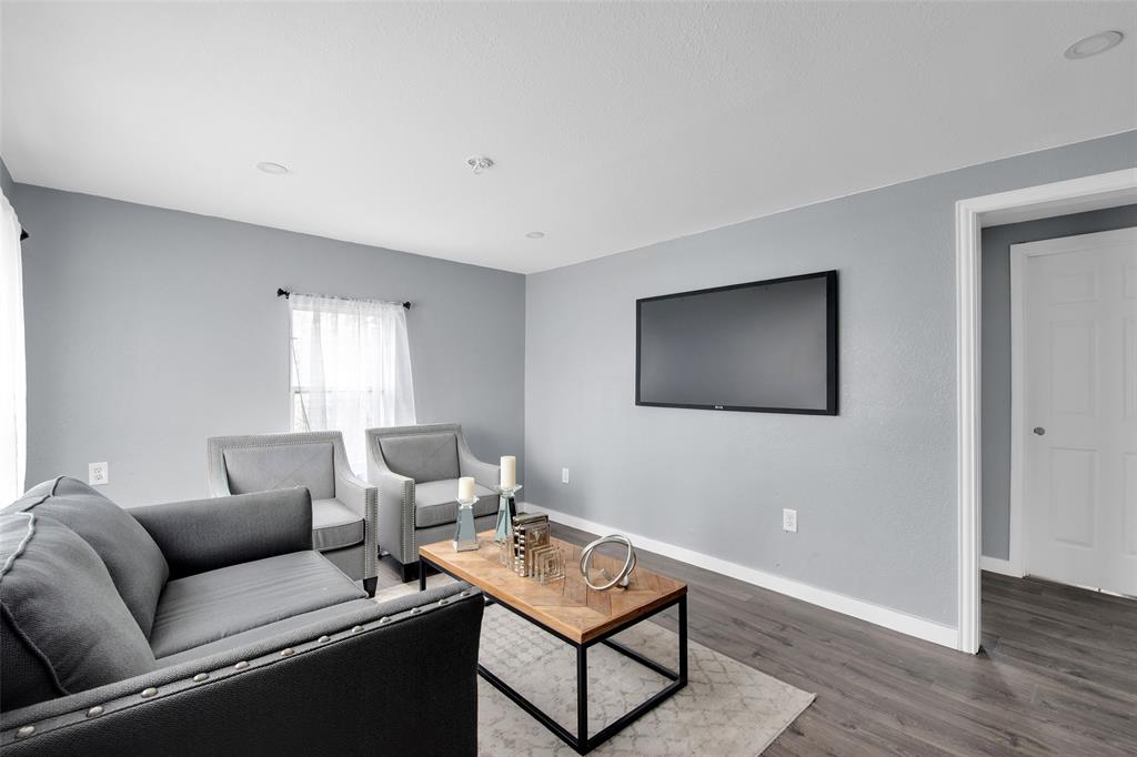 1016 Apache Street, Houston, Texas image 4