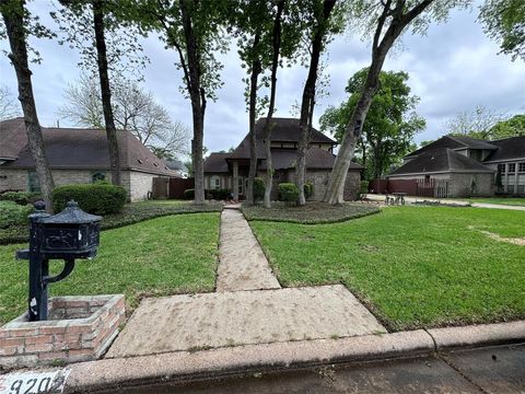 Single Family Residence in Houston TX 9202 Pass Lane 18.jpg