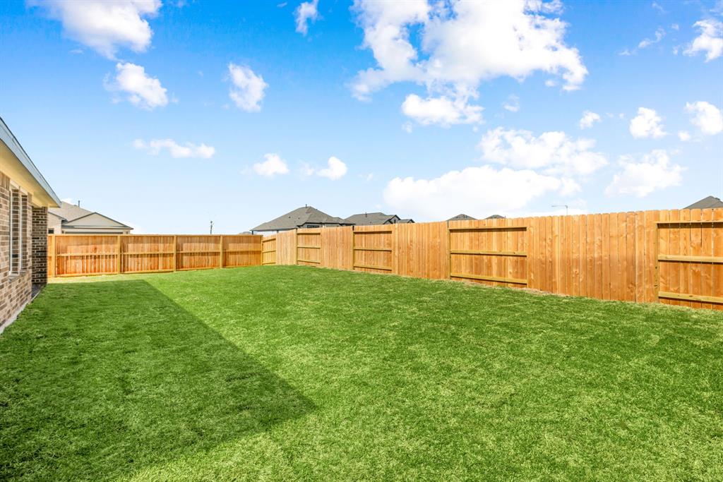 2916 Windbound Drive, Texas City, Texas image 17