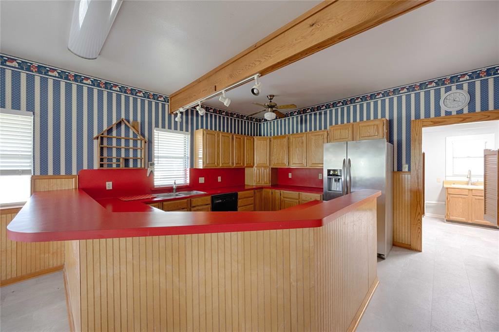 3814 Maeker Road, Flatonia, Texas image 6