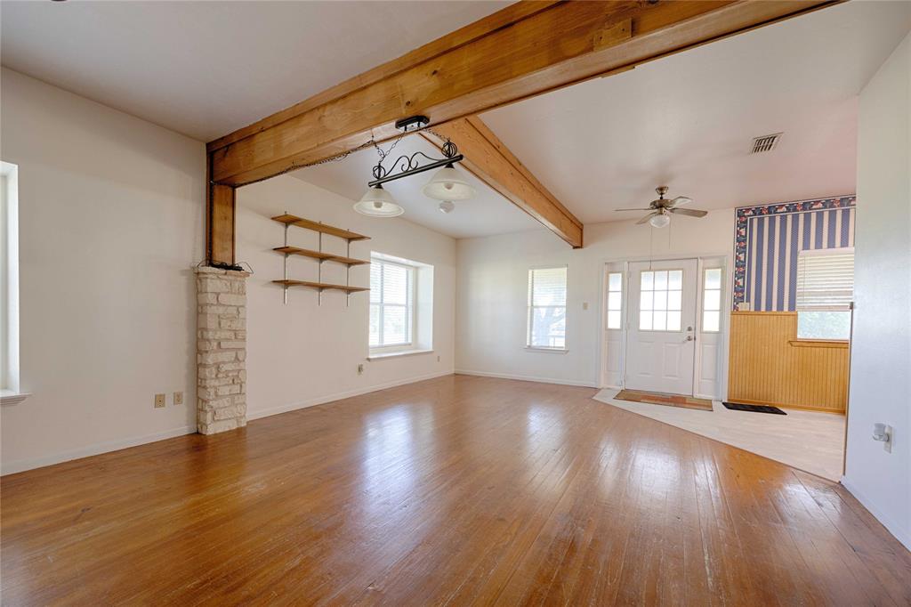 3814 Maeker Road, Flatonia, Texas image 8