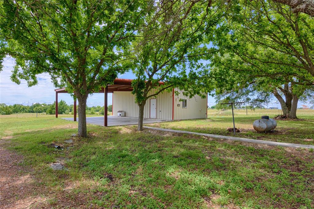 3814 Maeker Road, Flatonia, Texas image 23
