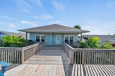 A home in Bayou Vista