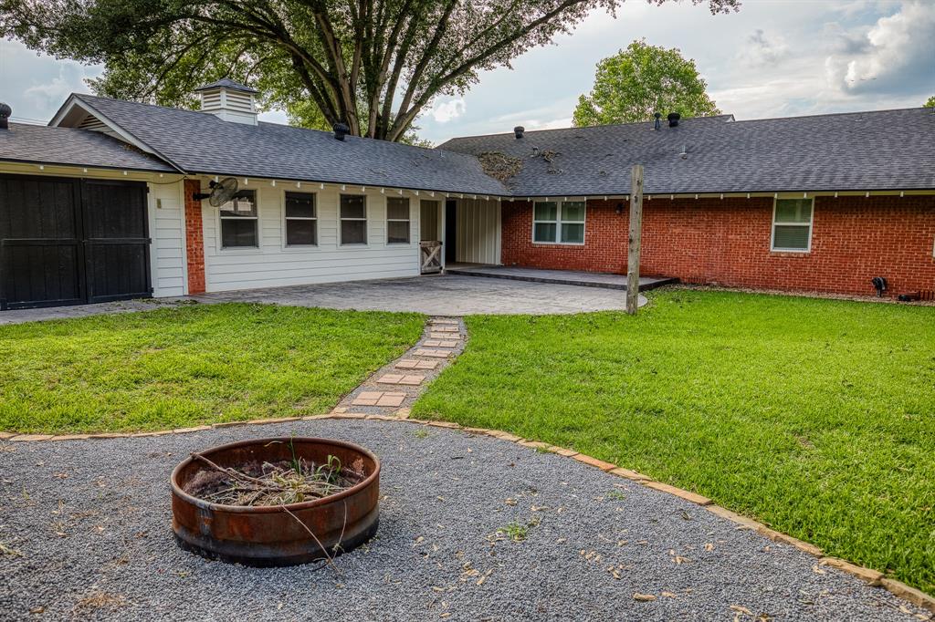 904 Mae Way, Brenham, Texas image 33
