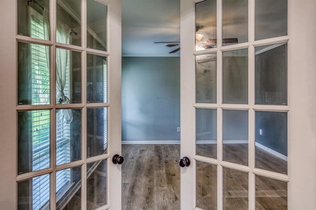 904 Mae Way, Brenham, Texas image 27