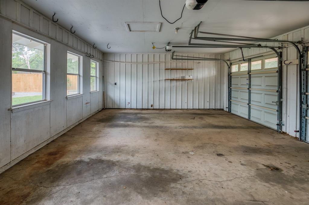 904 Mae Way, Brenham, Texas image 37