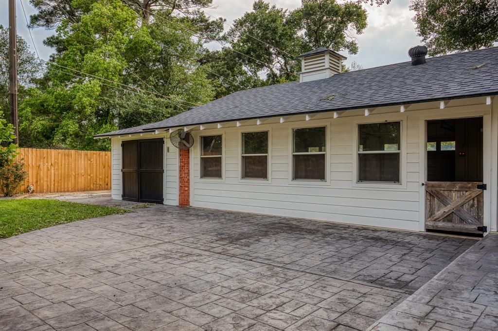 904 Mae Way, Brenham, Texas image 36