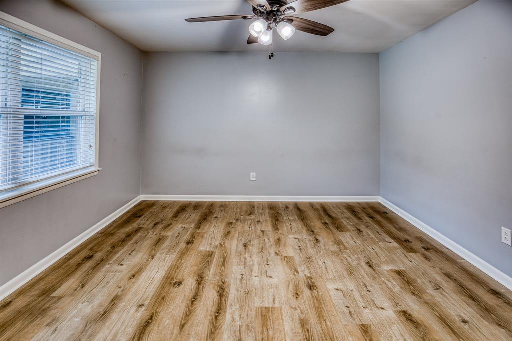 904 Mae Way, Brenham, Texas image 17