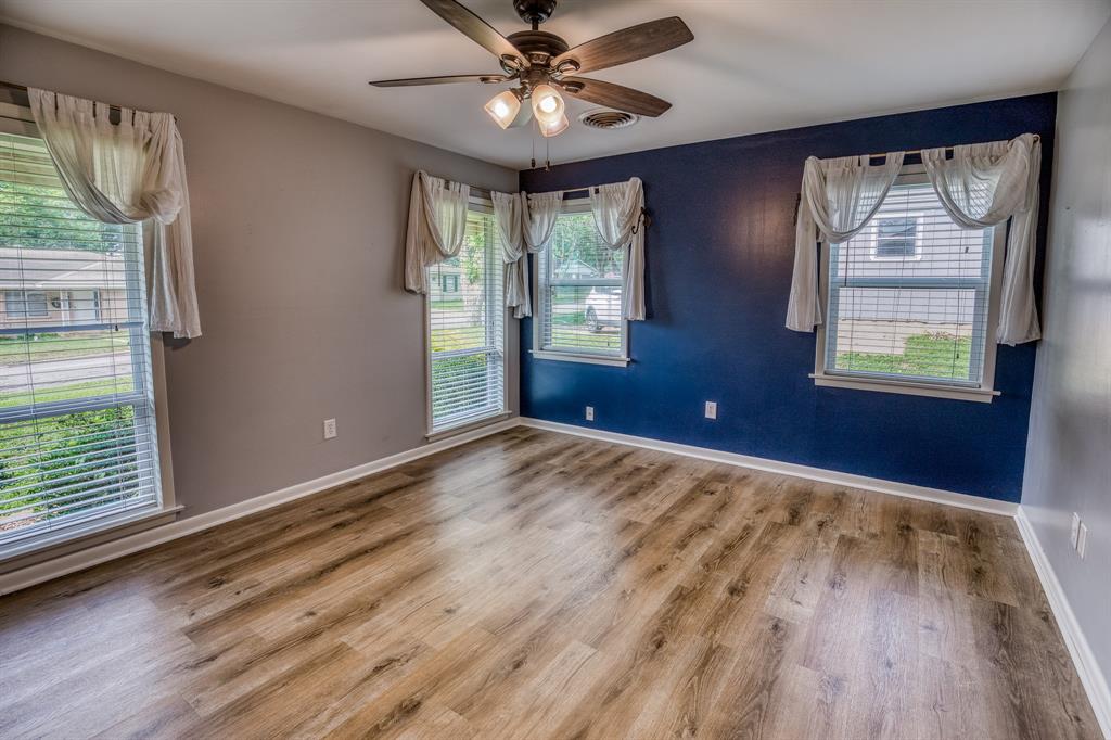 904 Mae Way, Brenham, Texas image 25