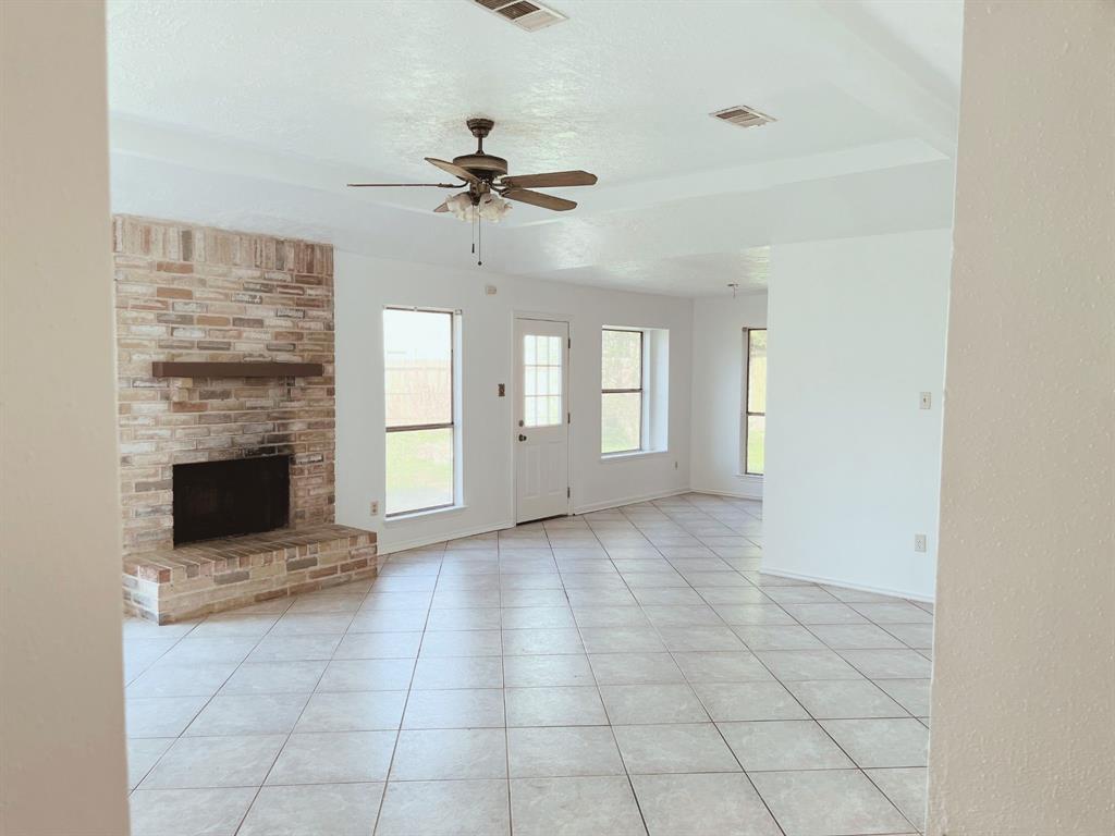 10603 Village Trail Drive, Houston, Texas image 3