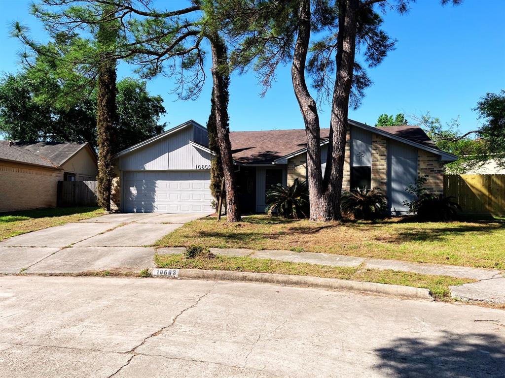 10603 Village Trail Drive, Houston, Texas image 1