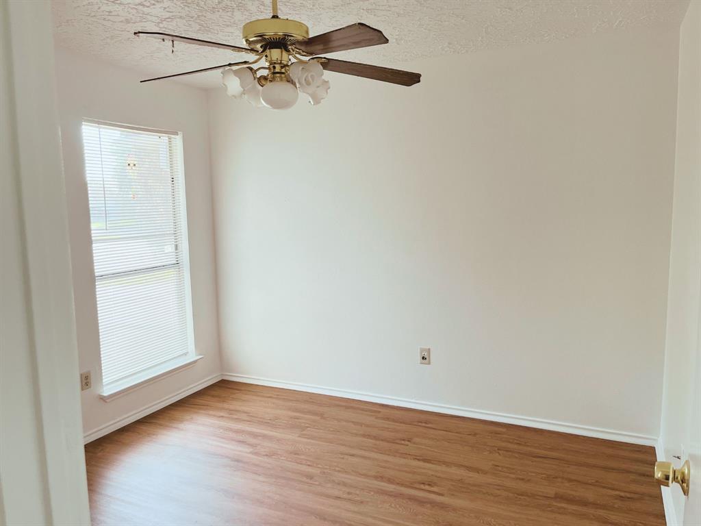 10603 Village Trail Drive, Houston, Texas image 9