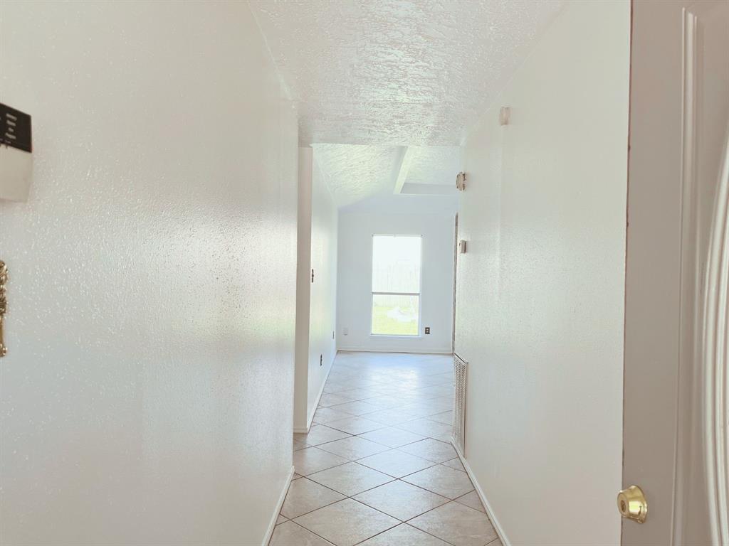 10603 Village Trail Drive, Houston, Texas image 2