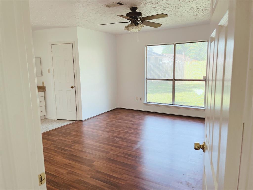 10603 Village Trail Drive, Houston, Texas image 12