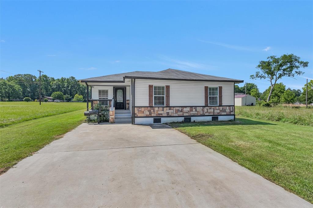 1107 Cypress Street, Diboll, Texas image 1