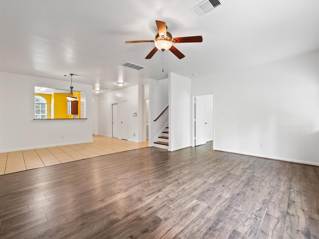 8843 Leclaire Meadow Drive, Humble, Texas image 4