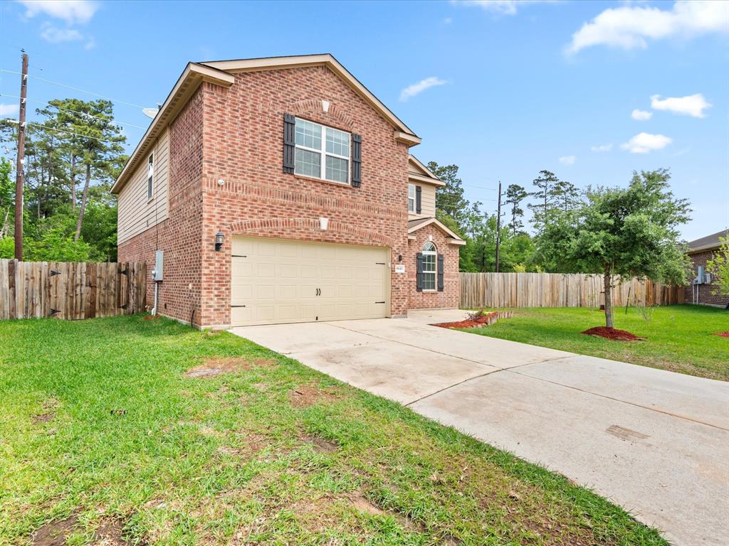 8843 Leclaire Meadow Drive, Humble, Texas image 2