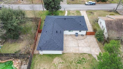 1102 Holly Drive, Conroe, Texas image 4