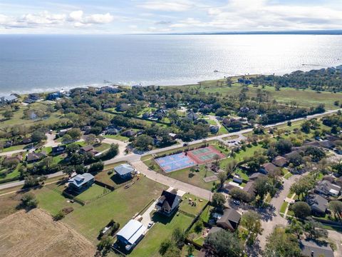 A home in Seabrook