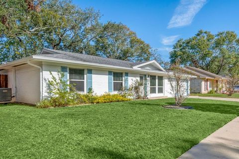 A home in Seabrook