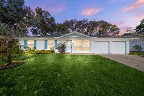 A home in Seabrook